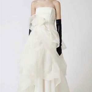 Vera Wang size 6, wedding gown, worn once